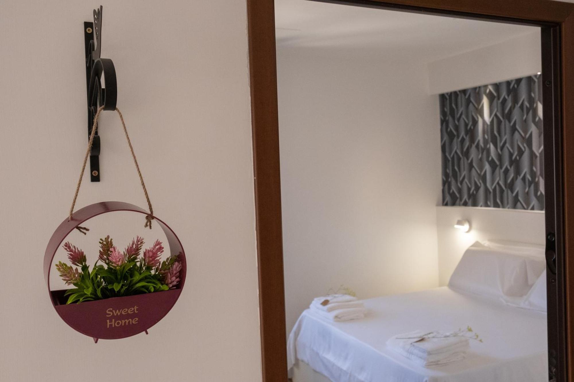 Coraline Deluxe Rooms Castellammare di Stabia Exterior foto