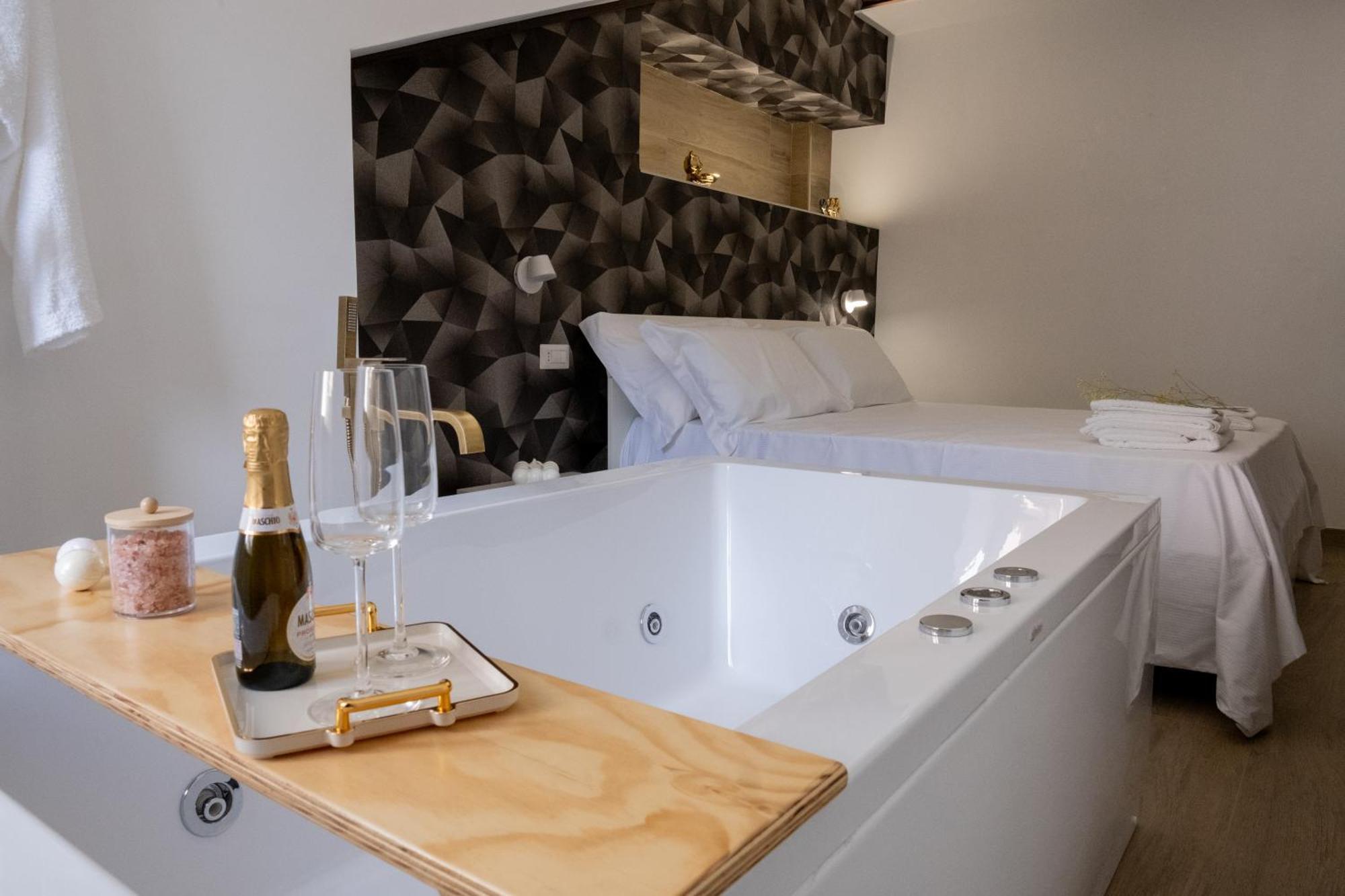 Coraline Deluxe Rooms Castellammare di Stabia Exterior foto