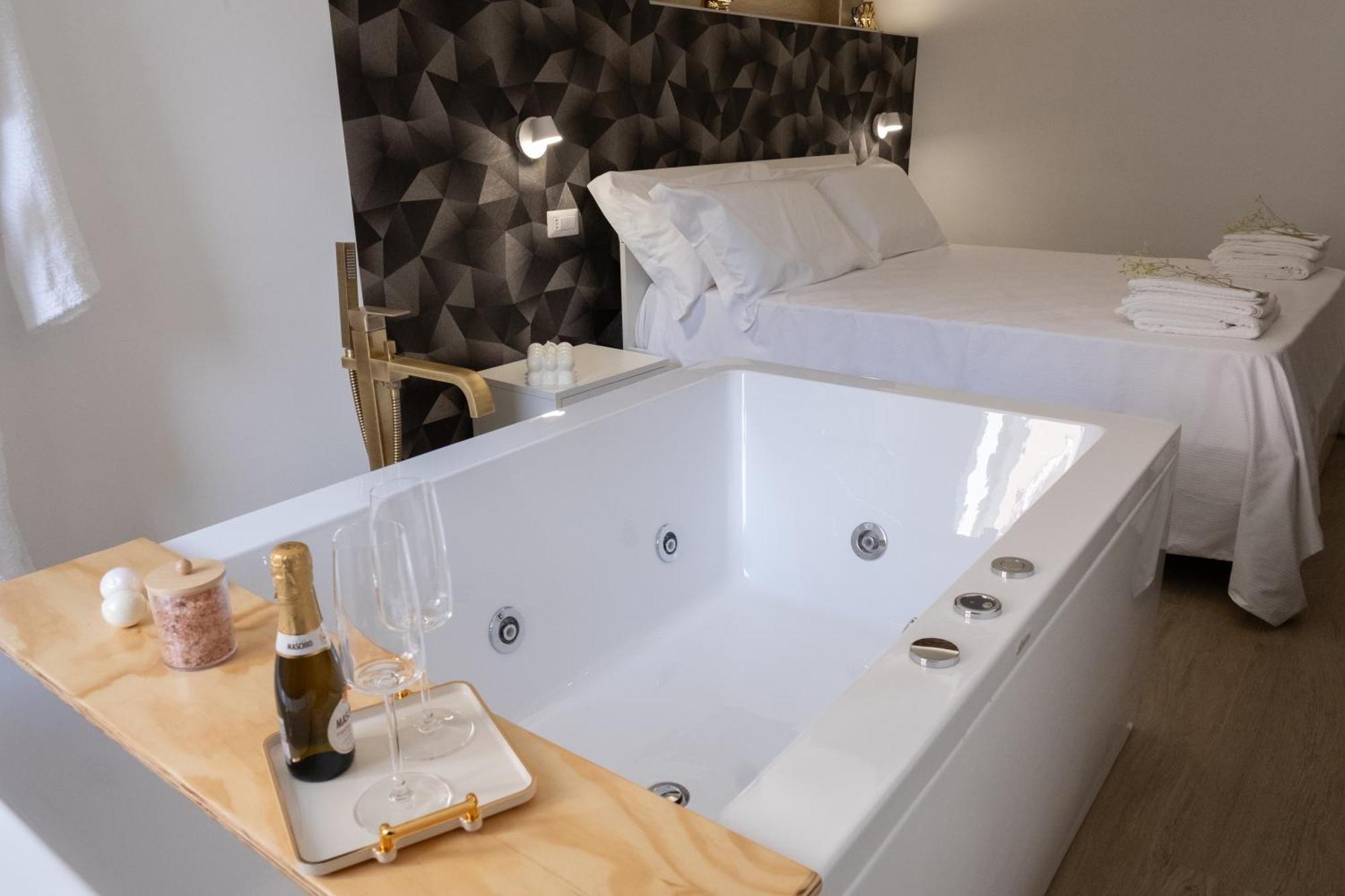 Coraline Deluxe Rooms Castellammare di Stabia Exterior foto