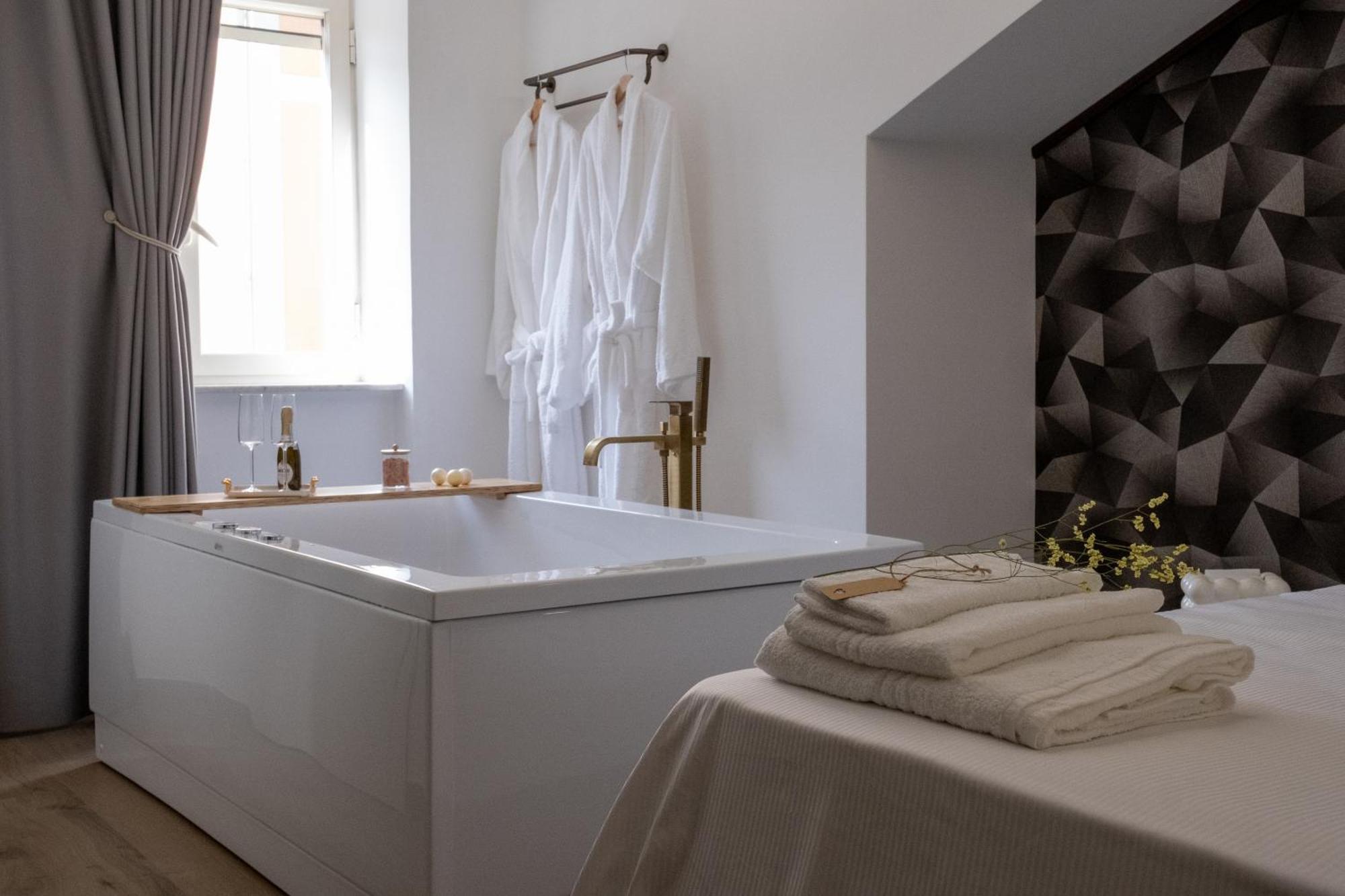 Coraline Deluxe Rooms Castellammare di Stabia Exterior foto